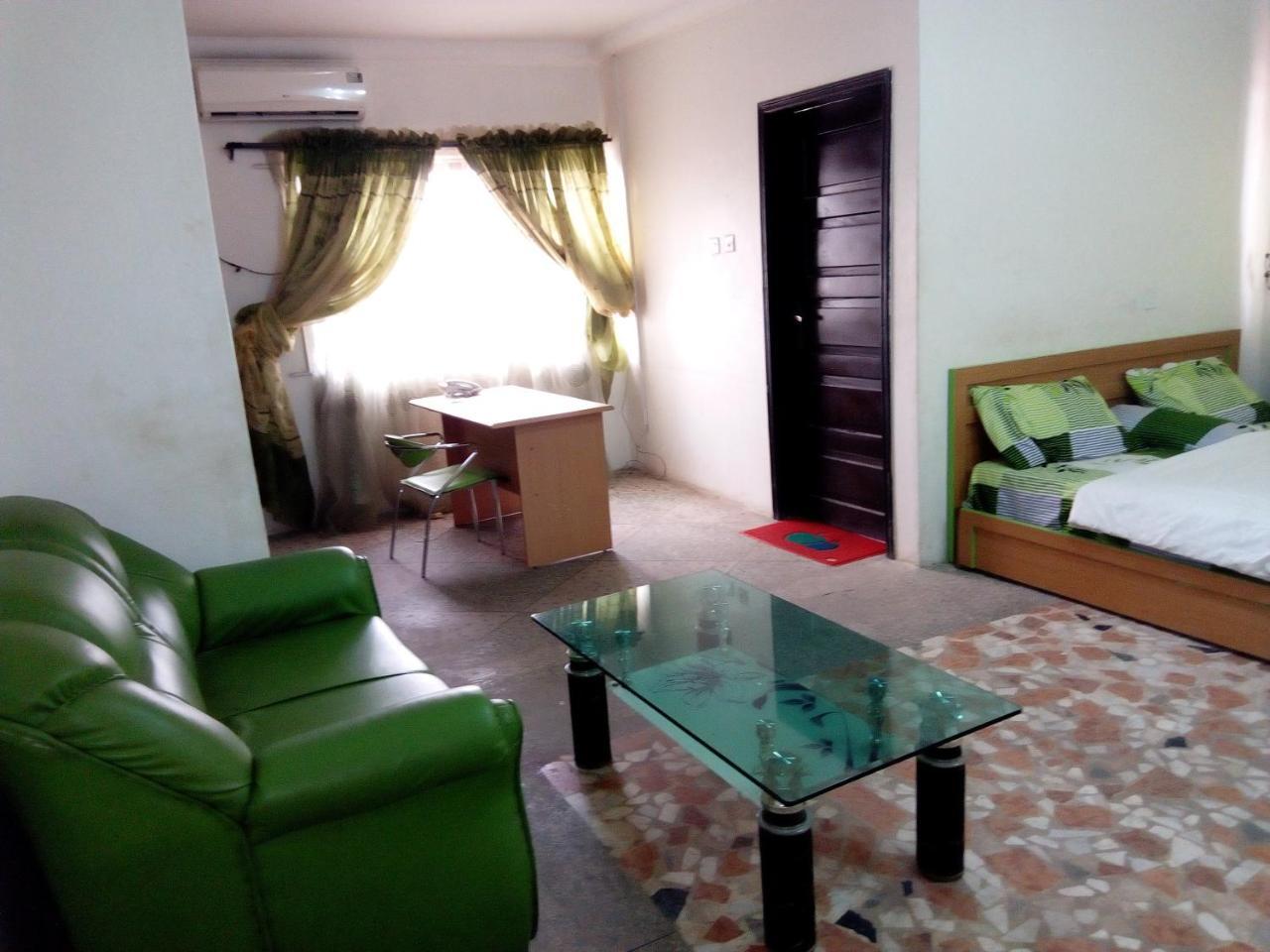 Royal Green Guest House Abeokuta Extérieur photo